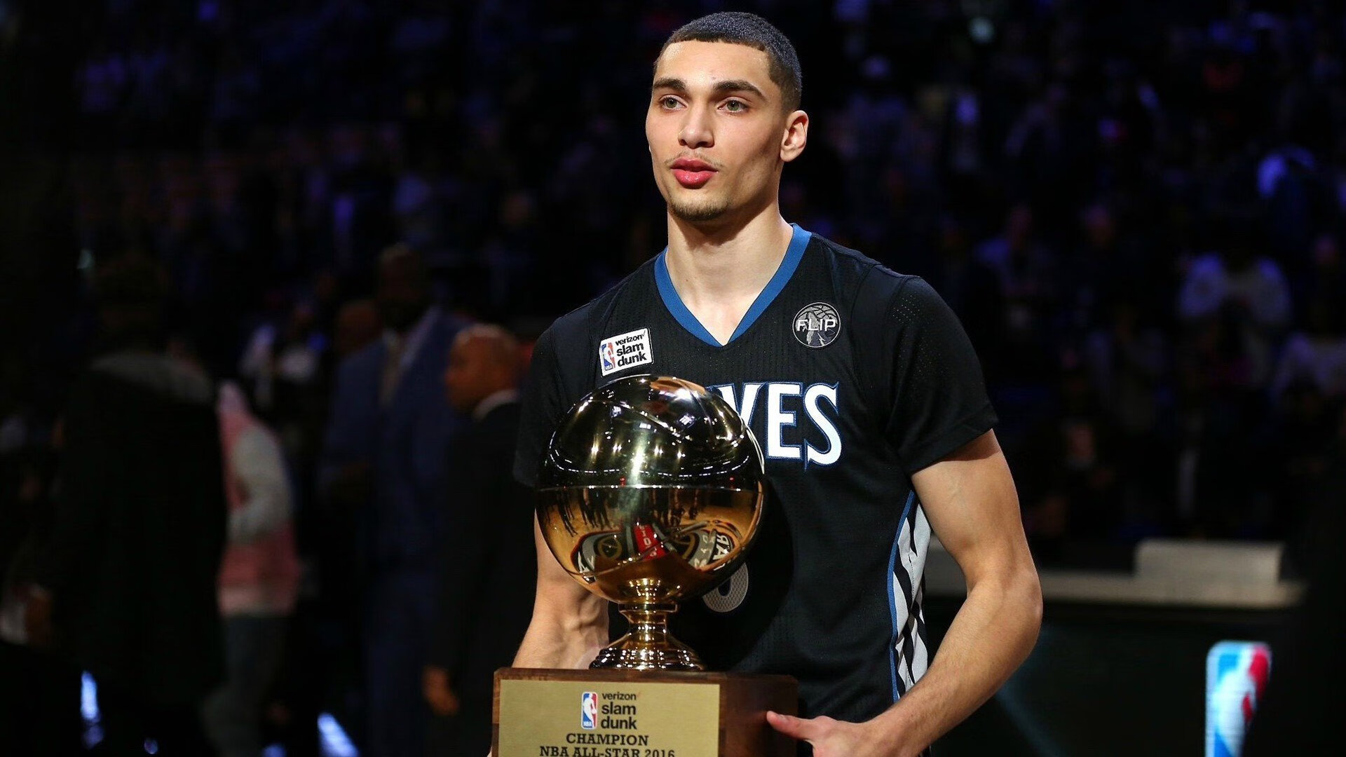 巅峰对决！新生代飞人闪耀扣篮大赛<a href=