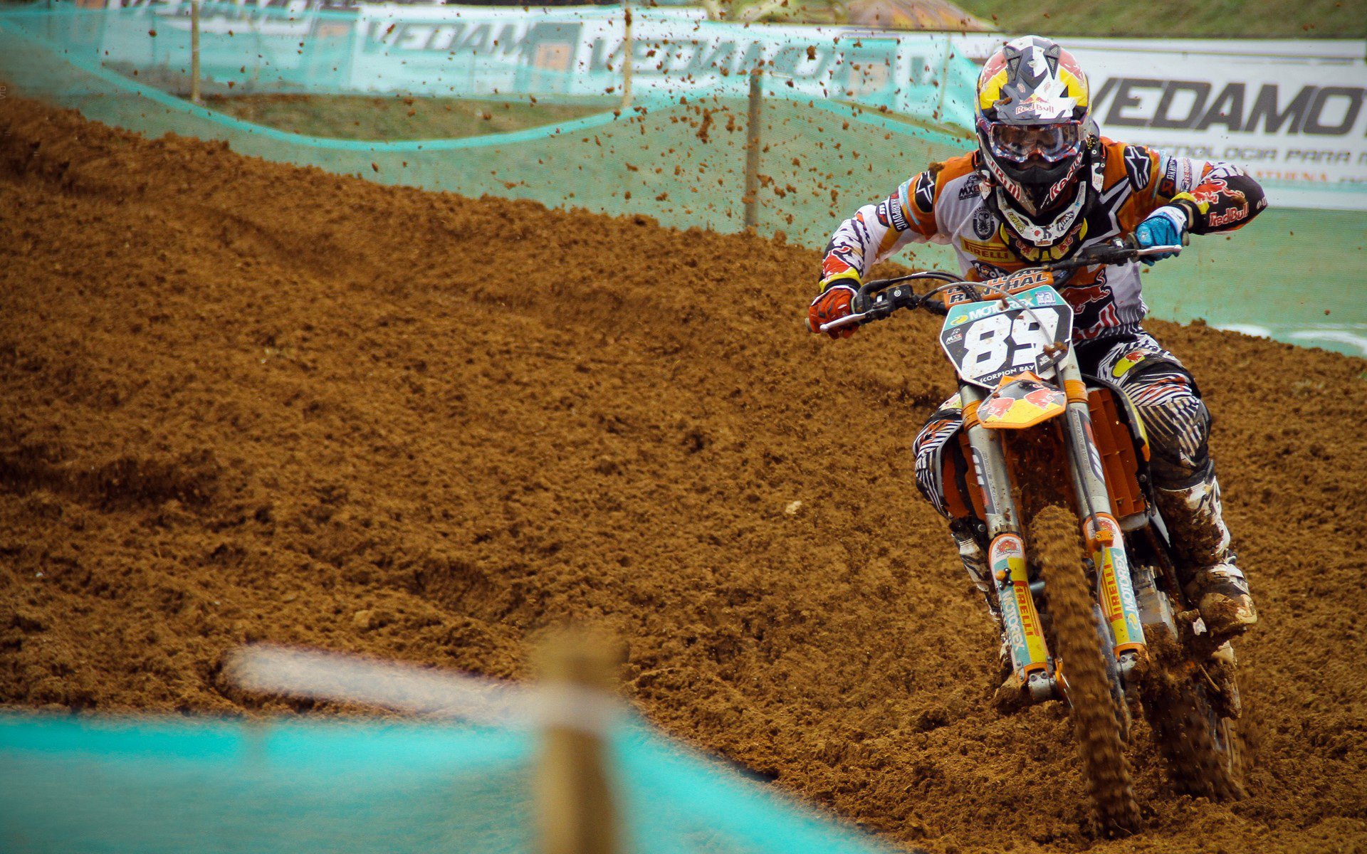 电竞世界杯落幕，中国战队斩获双冠创造历史